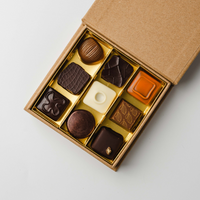 Coffret kraft élégant - disponible en format de 9, 20 ou 30 pralines.
