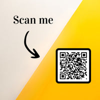 Coquetier en porcelaine jaune — œuf creux décoré & petits fourrés