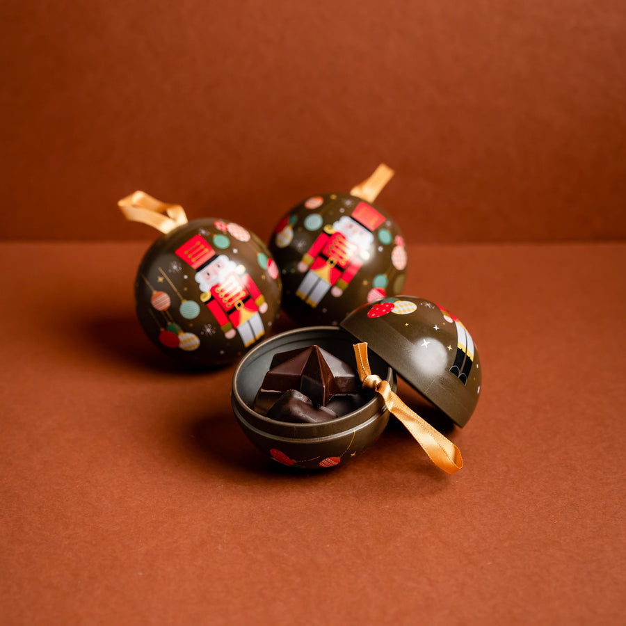 Boule de Noël Métal – Assortiment Gourmand